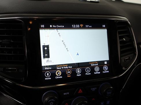 Used 2021 Jeep Grand Cherokee Trailhawk w/ Trailhawk Luxury Group image 7