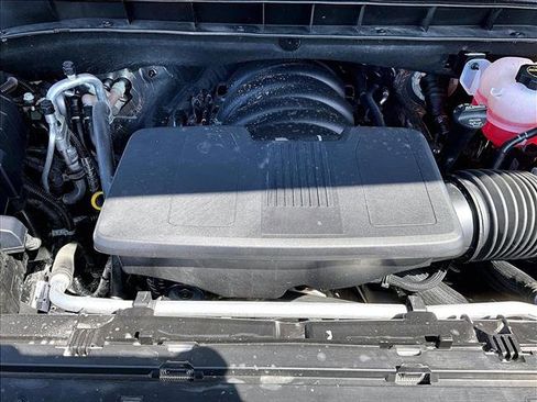 Used 2025 Chevrolet Suburban RST w/ Comfort Package image 11