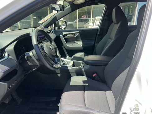 Used 2024 Toyota RAV4 SE w/ Weather Package AWD/4WD image 17