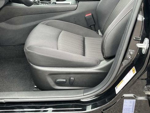 Used 2025 Nissan Altima 2.5 SV FWD image 24