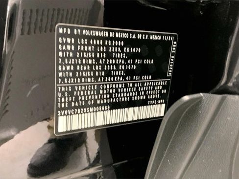 Used 2025 Volkswagen Taos SE image 35