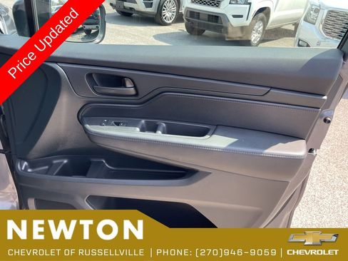 Used 2024 Honda Odyssey EX-L image 30