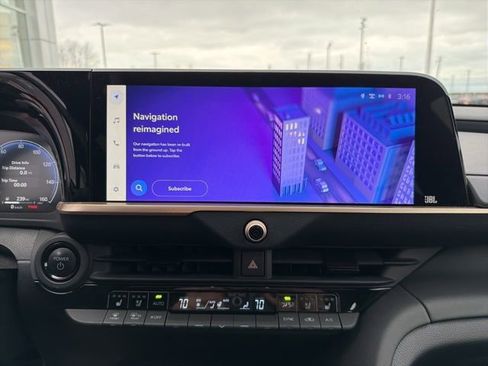 Certified 2023 Toyota Crown Limited image 22