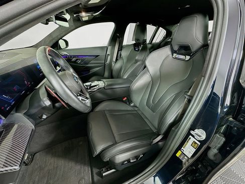 Used 2025 BMW M5 AWD/4WD image 29