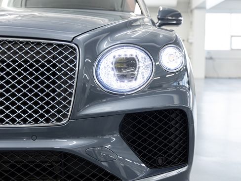 Used 2022 Bentley Bentayga image 10