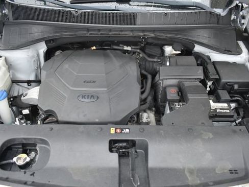 Used 2019 Kia Sorento LX image 47