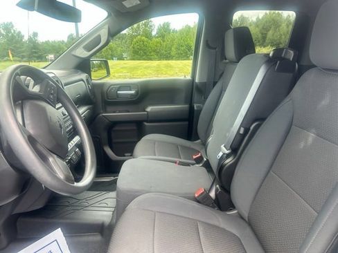 Used 2019 Chevrolet Silverado 1500 Custom Trail Boss w/ Custom Convenience Package AWD/4WD image 14
