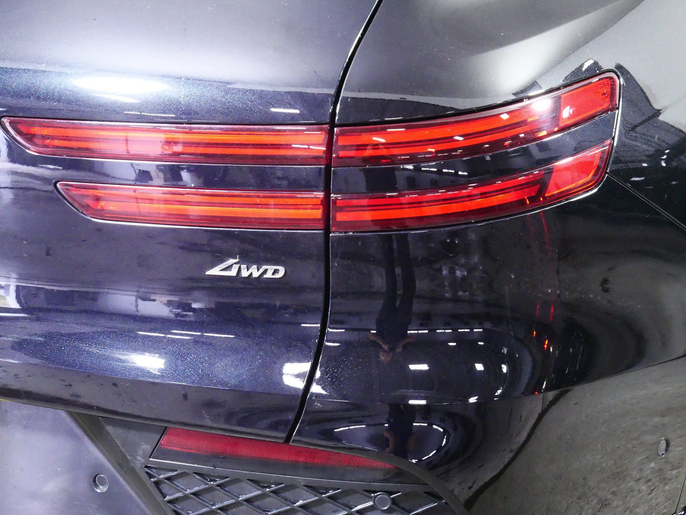 Used 2024 Genesis GV70 2.5T w/ Sport Prestige Package AWD/4WD image 17