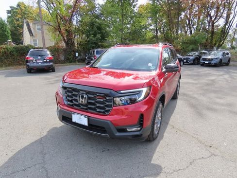 Certified 2022 Honda Passport TrailSport image 1