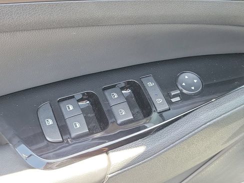 Used 2024 Kia Sportage EX FWD image 19