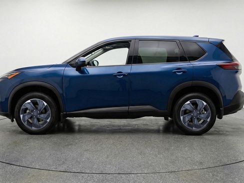 Used 2025 Nissan Rogue SV FWD image 5