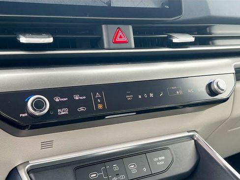 New 2026 Kia Carnival SX image 16