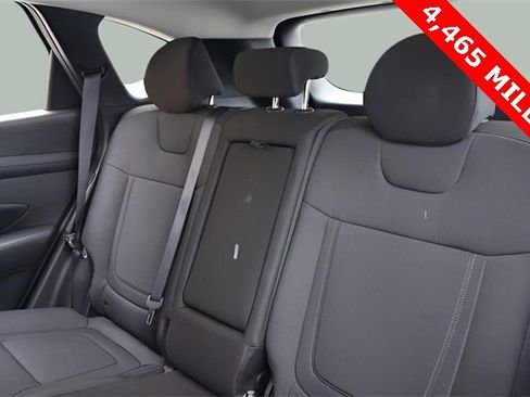 Used 2025 Hyundai Tucson SE image 12
