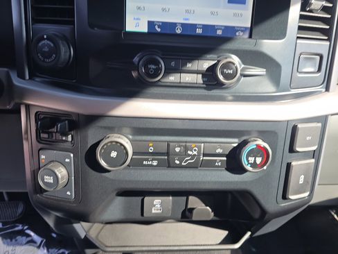 Used 2023 Ford F150 XLT w/ Trailer Tow Package image 15