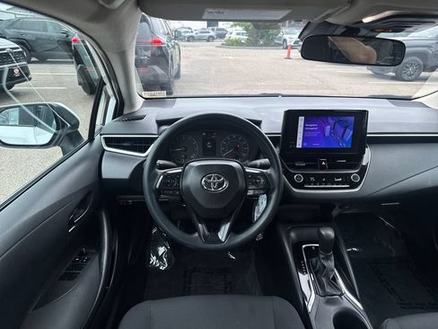Used 2024 Toyota Corolla LE FWD image 11