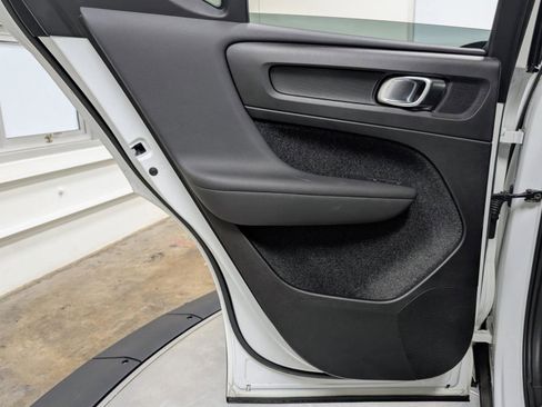 Used 2023 Volvo XC40 Recharge Ultimate w/ Protection Package Premier image 17
