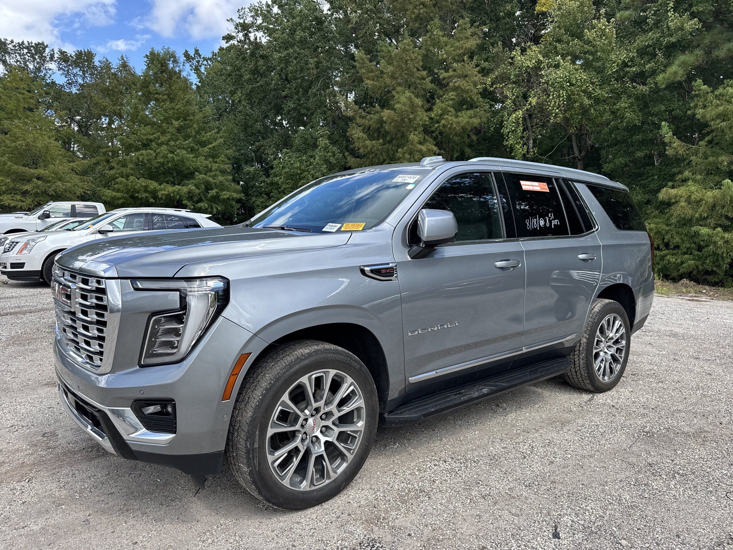 Used 2025 GMC Yukon Denali AWD/4WD image 1