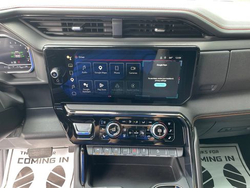 Used 2025 GMC Sierra 1500 AT4 w/ AT4 Premium Package AWD/4WD image 26