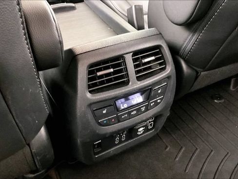 Used 2020 Honda Pilot Touring image 9