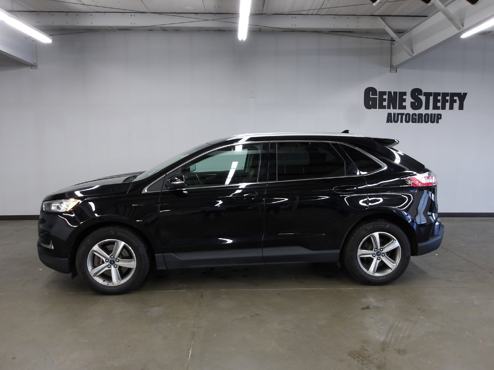 Used 2019 Ford Edge SEL w/ Equipment Group 201A AWD/4WD image 8