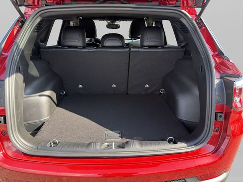 New 2026 Jeep Compass Latitude image 27