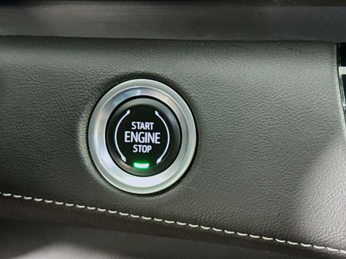 Used 2023 Cadillac Escalade Premium Luxury image 20