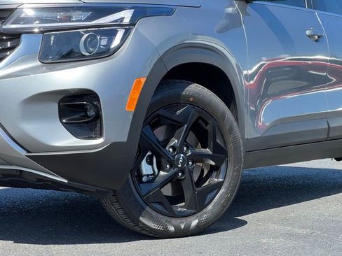 Used 2026 Kia Seltos EX w/ EX Sunroof Package AWD/4WD image 2