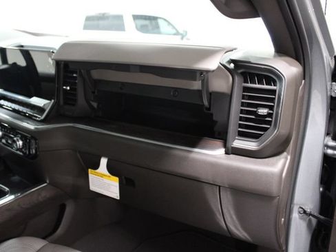 New 2026 GMC Sierra 1500 SLT w/ SLT Premium Plus Package AWD/4WD image 30