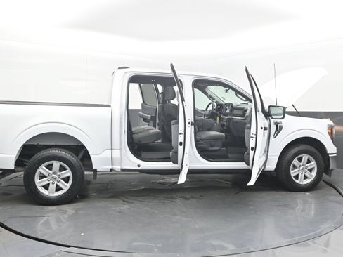Used 2023 Ford F150 XLT RWD image 46
