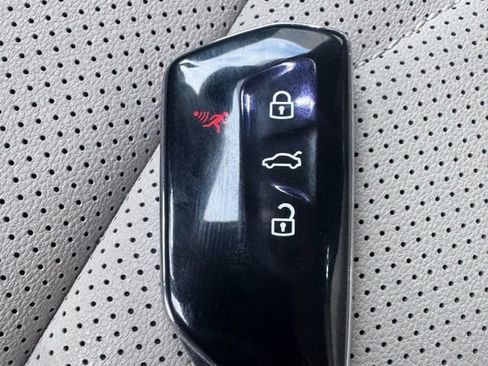 Used 2024 Volkswagen Atlas SE image 46