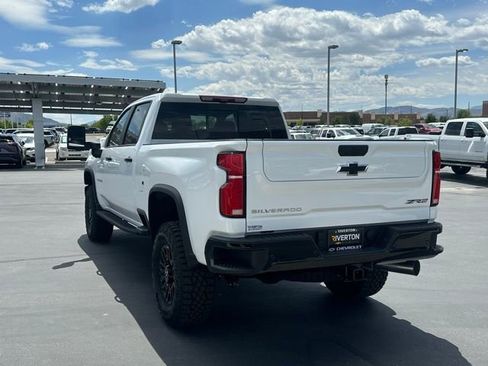 New 2026 Chevrolet Silverado 2500 ZR2 AWD/4WD image 23