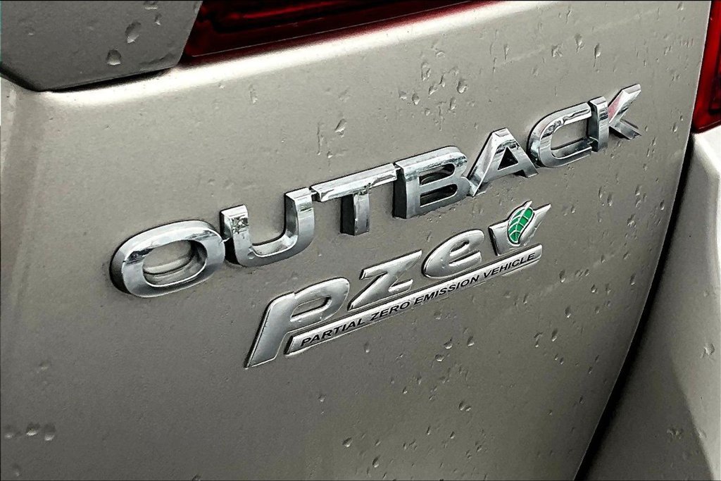 Used 2017 Subaru Outback 2.5i Limited AWD/4WD image 24