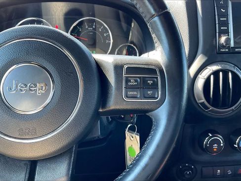 Used 2018 Jeep Wrangler Unlimited Sport S AWD/4WD image 25