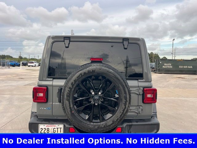 Used 2023 Jeep Wrangler Unlimited Sahara w/ Dual Top Group AWD/4WD image 6