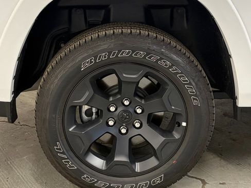 Used 2025 RAM 1500 Big Horn AWD/4WD image 40