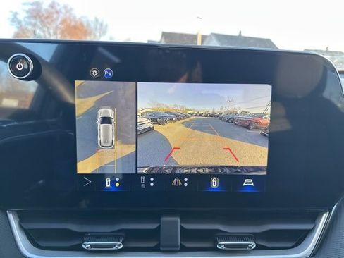 New 2026 Chevrolet Equinox LT w/ Midnight Edition AWD/4WD image 17