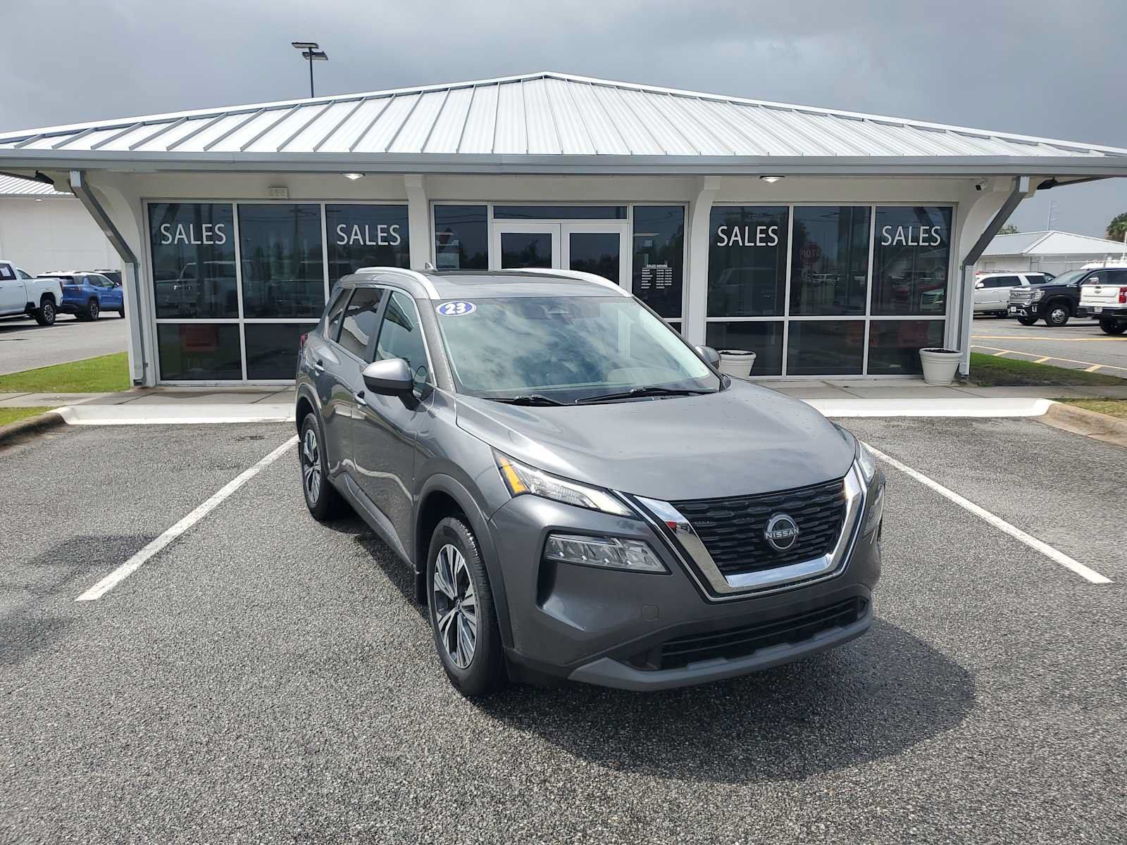 Used 2023 Nissan Rogue SV w/ SV Premium B Package AWD/4WD image 8