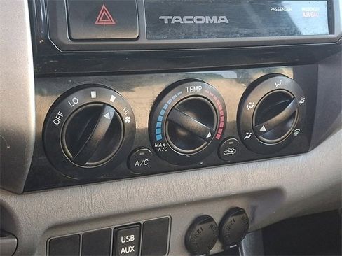 Used 2015 Toyota Tacoma PreRunner image 14