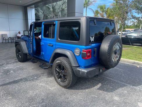 Used 2021 Jeep Wrangler Unlimited Sport AWD/4WD image 3