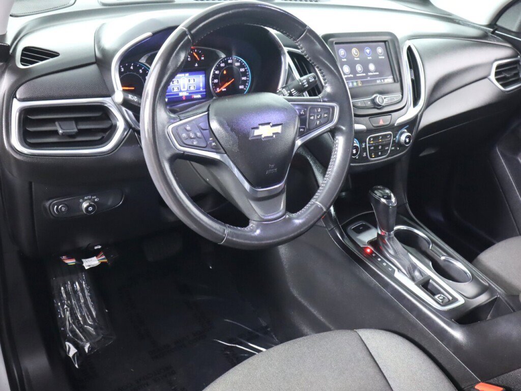 Used 2019 Chevrolet Equinox LT w/ Driver Convenience Package AWD/4WD image 9
