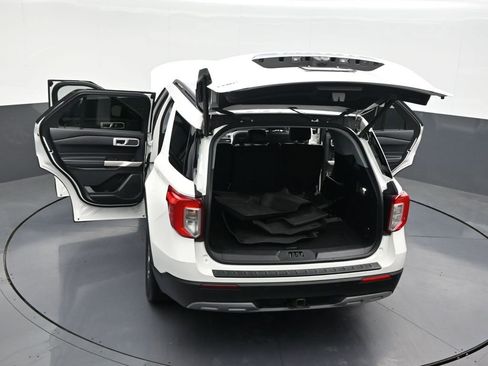 Used 2022 Ford Explorer XLT w/ Equipment Group 202A image 37