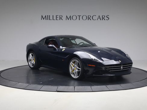 Certified 2016 Ferrari California T RWD image 33