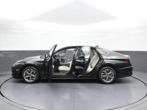 Certified 2023 Hyundai Sonata SEL FWD image 42