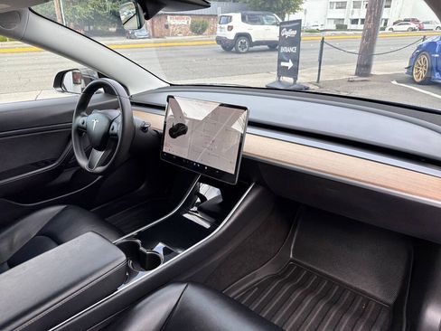 Used 2020 Tesla Model 3 Long Range AWD/4WD image 15