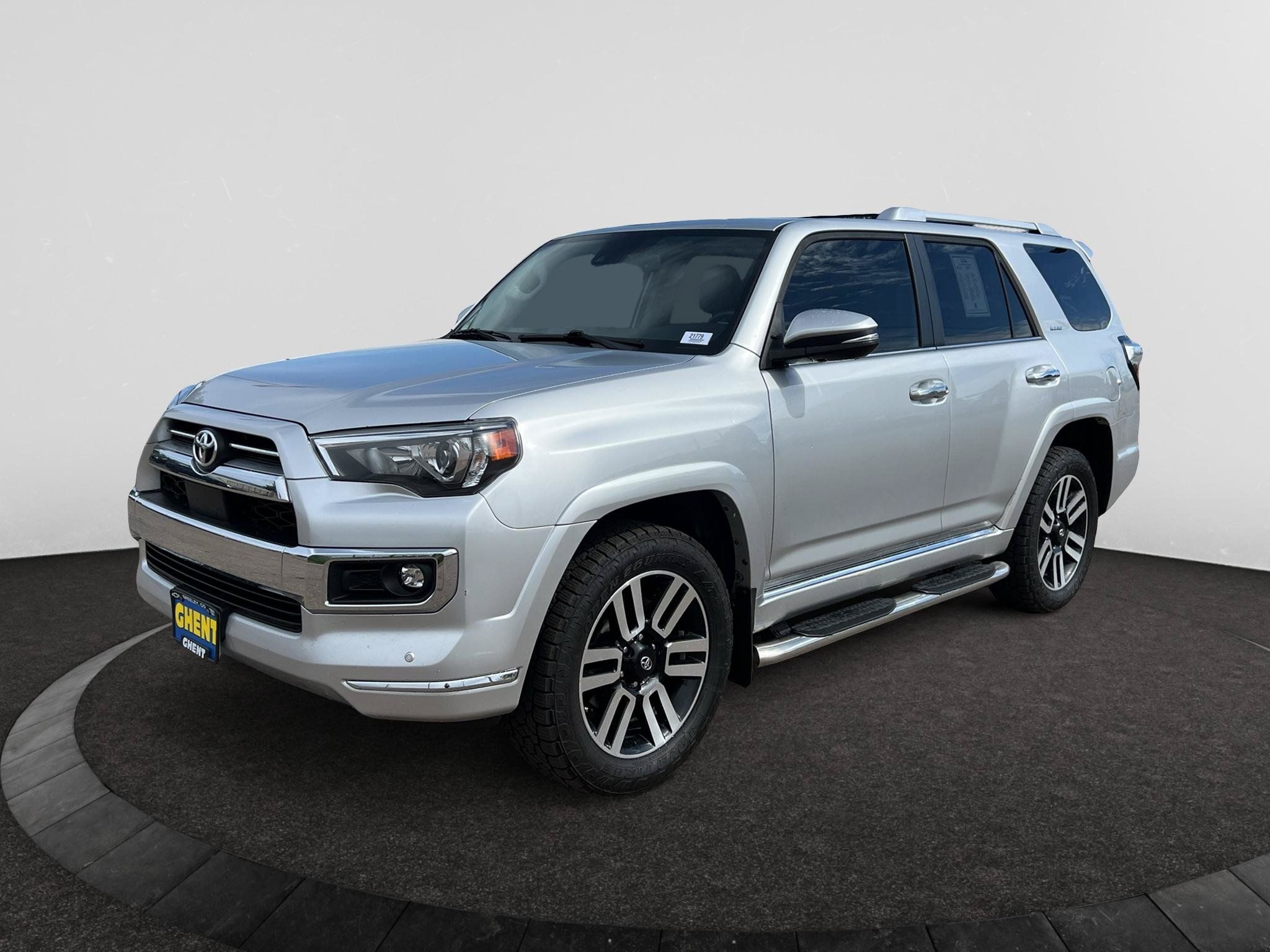 Used 2021 Toyota 4Runner Limited AWD/4WD image 2