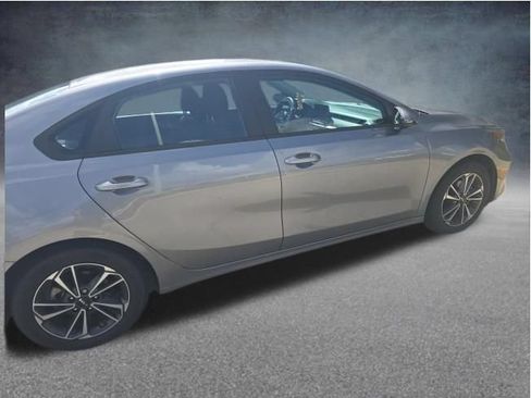 Used 2023 Kia Forte LXS w/ LXS Technology Package FWD image 8