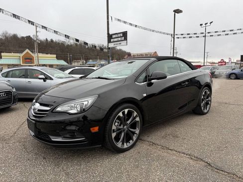 Used 2019 Buick Cascada Premium image 1