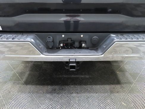 Used 2023 GMC Sierra 1500 SLE w/ Preferred Package image 29