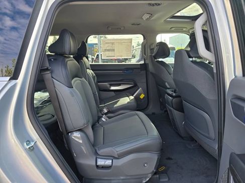 New 2026 Kia EV9 Light RWD image 12