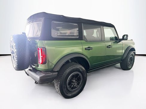 Used 2023 Ford Bronco Badlands image 9